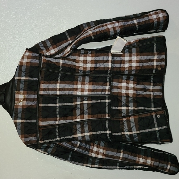 Burberry Brit Diamond Quilted Jacket - Picture 6 of 15